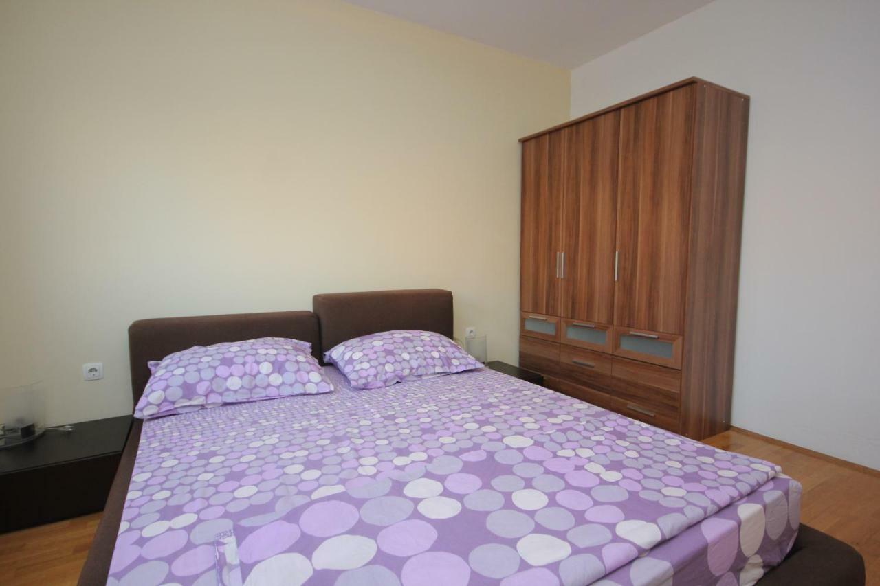 Apartment Karlo Near The Most Beautiful Beach Znjan Split Exterior photo